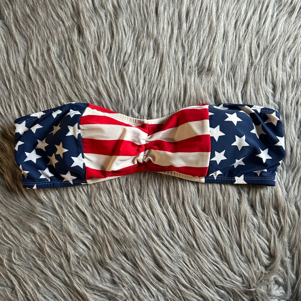 Catalina USA American Flag Bikini Womens Size Medium Red White Blue Swimsuit Top